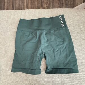 DFYNE Women’s Dark Green Dynamic Shorts | 4.5'